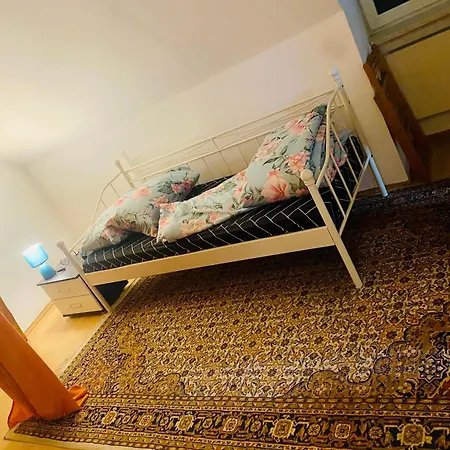 Monteurunterkunft, *