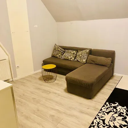 Monteurunterkunft, * Staufenberg (Lower-Saxony)